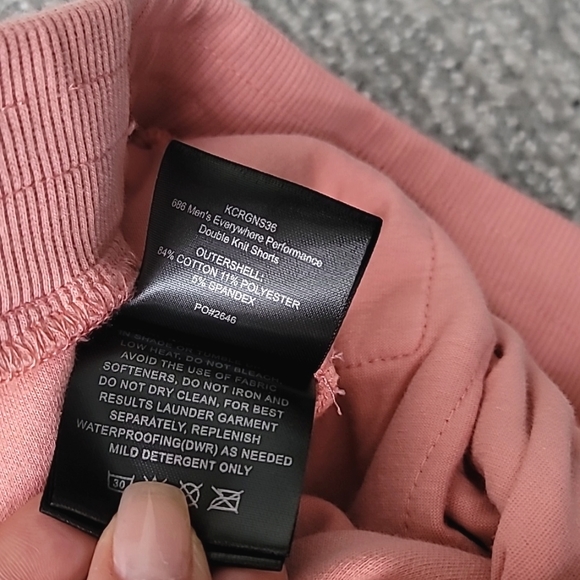 NWT 686 Everywhere Double Knit Performance Shorts, Size XLarge, Color Rosette - Picture 14 of 15